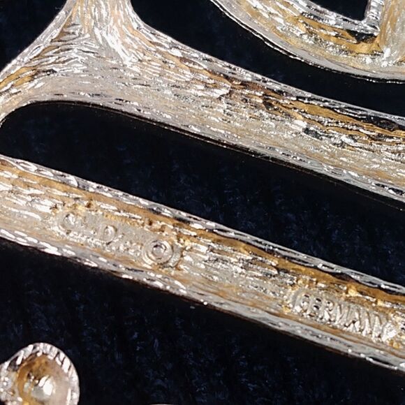 Christian Dior Vintage Gold Script Brooch Authentic - Picture 4 of 11